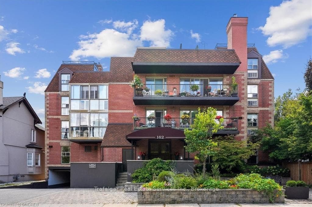 162 REYNOLDS Street Unit 101, Oakville, ON L6J 3K9 - Photo 1