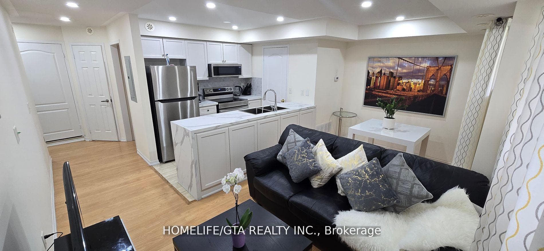 157 Isaac Devins Boulevard Unit 3, Downsview / Black Creek, ON M9M 0C5 - Photo 1