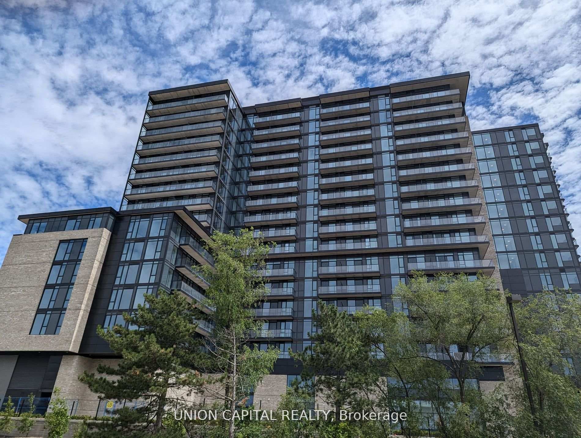 86 Dundas Street Unit 915, Mississauga, ON L5A 0B1 - Photo 1