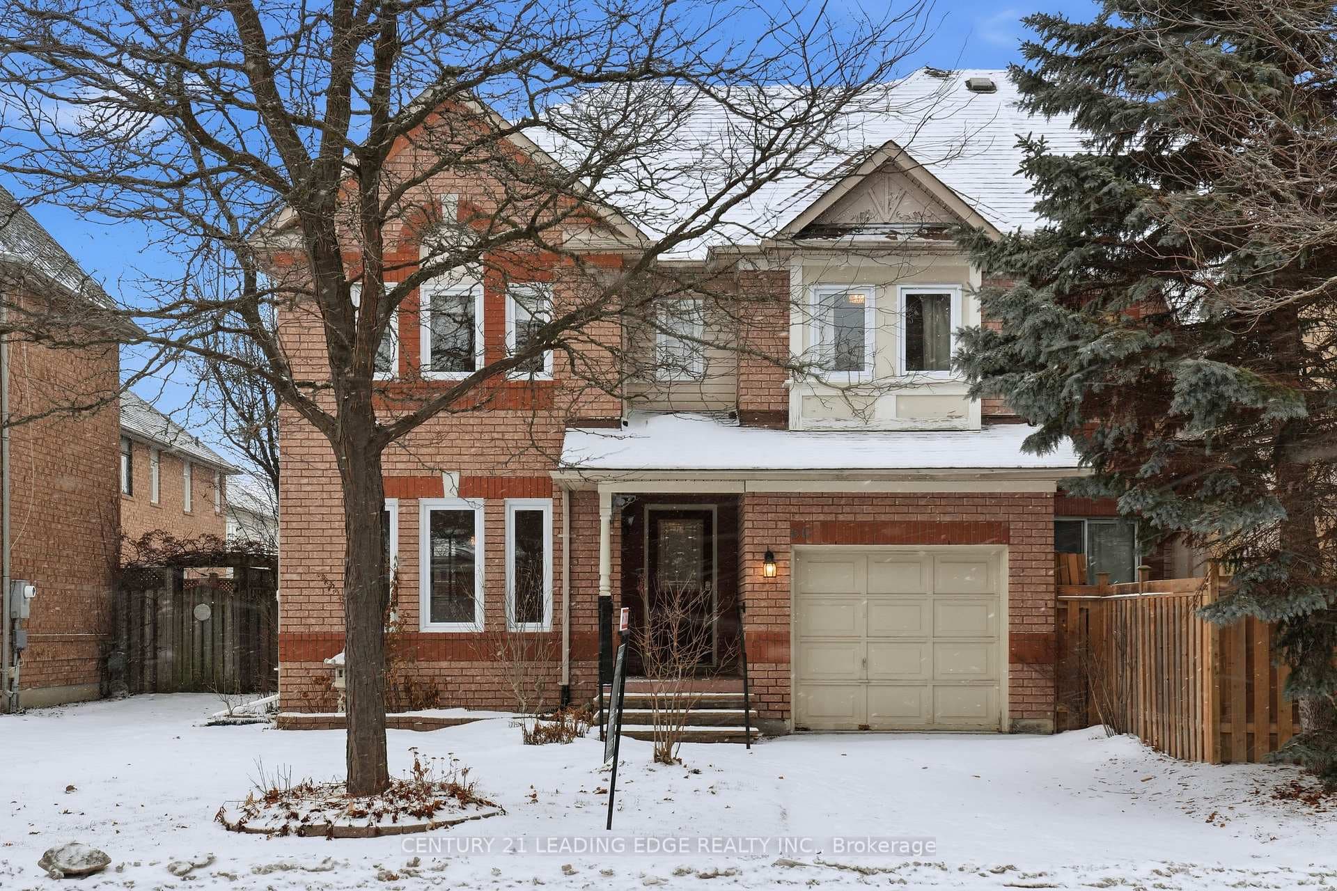 60 Snedden Avenue, Aurora, ON L4G 7K6 - Photo 1