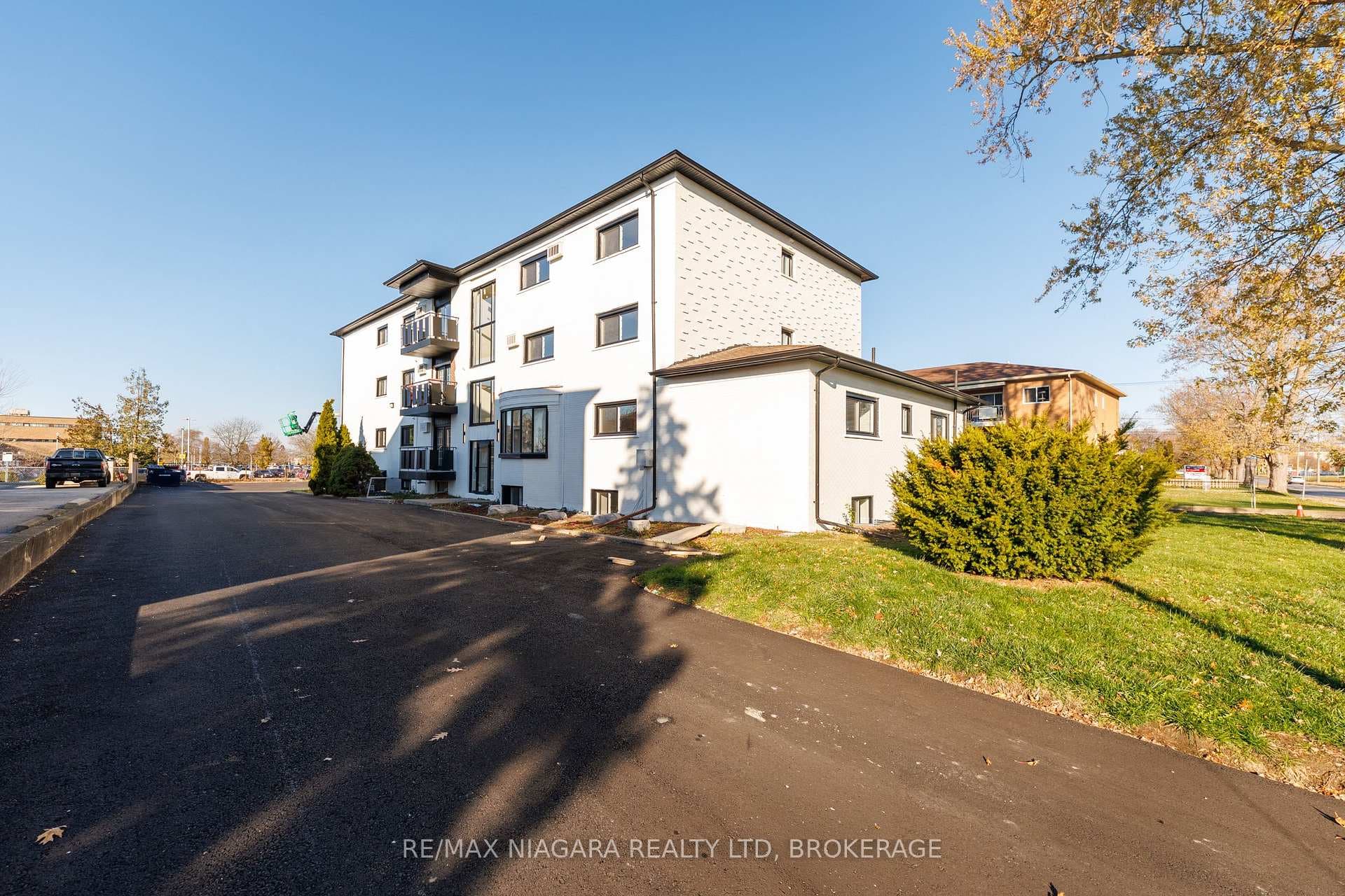 141 Plymouth Road Unit Unit 2, Welland, ON L3B 3C8 - Photo 1