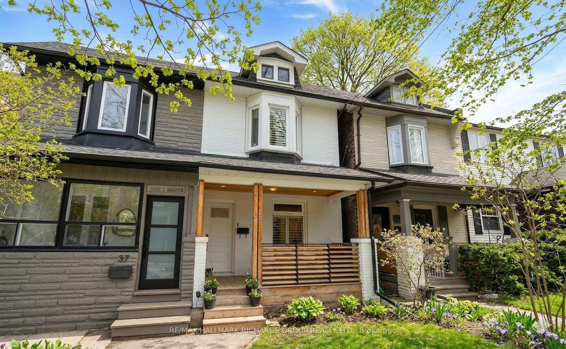 35 Burgess Avenue, The Beaches / Upper Beaches, ON M4E 1W8 - Photo 1