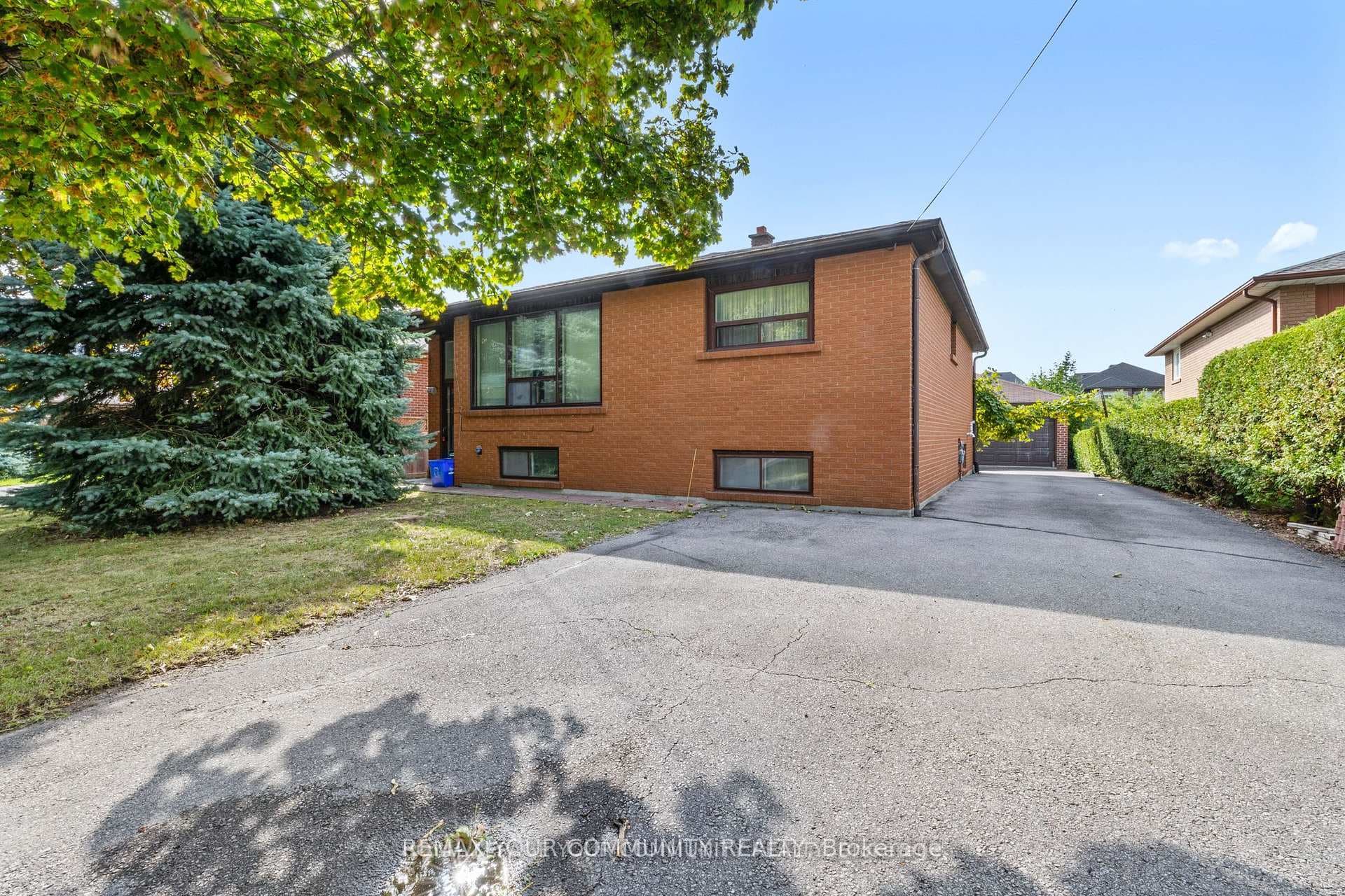 221 Elgin Mills Road, Richmond Hill, ON L4C 4M1 - Photo 1
