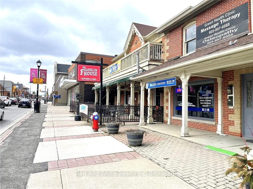 265 Queen Street, Mississauga, ON L5M 1L9 - Photo 1
