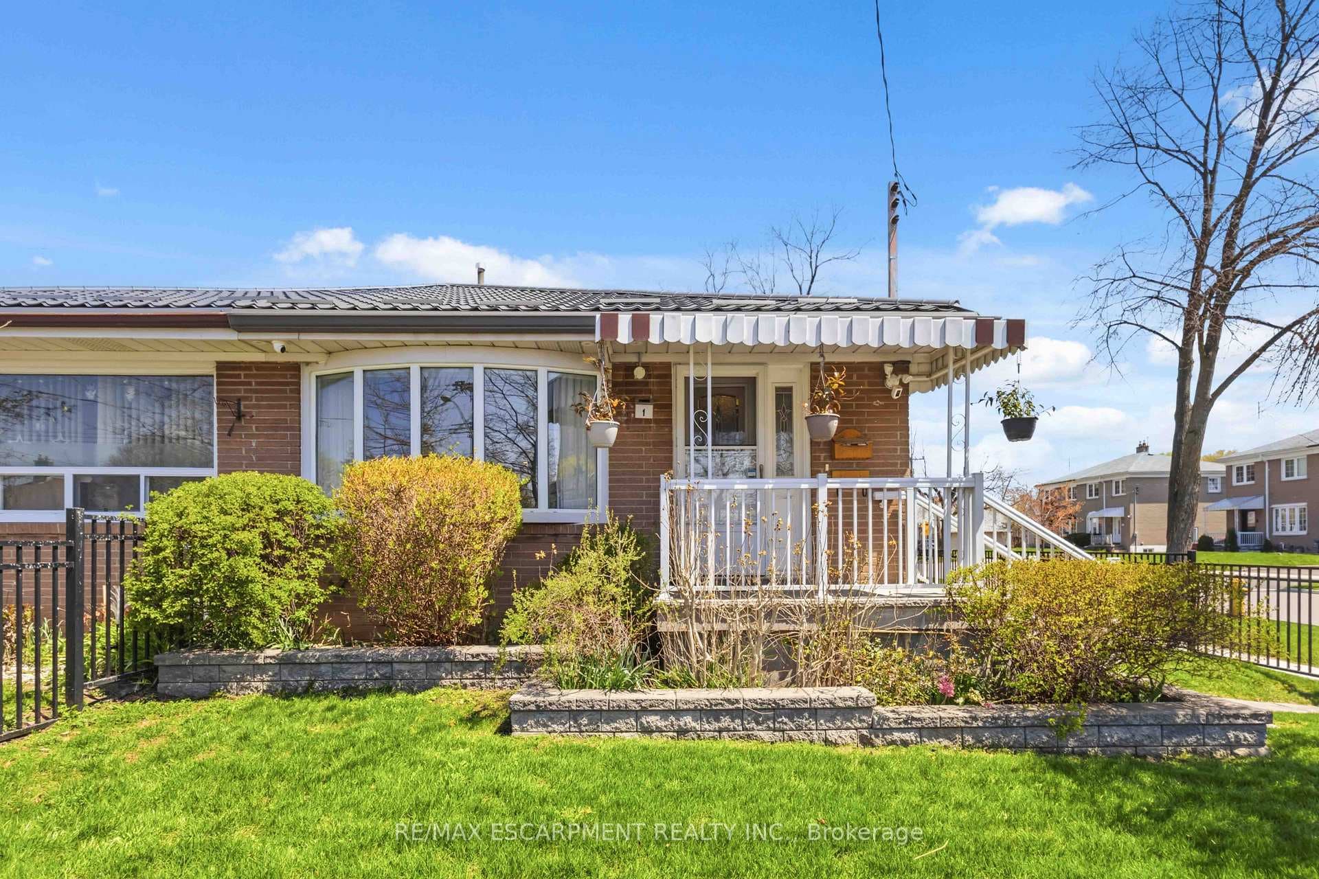 1 Birkdale Road, Scarborough (West Hill / Highland Creek), ON M1P 3R2 - Photo 1