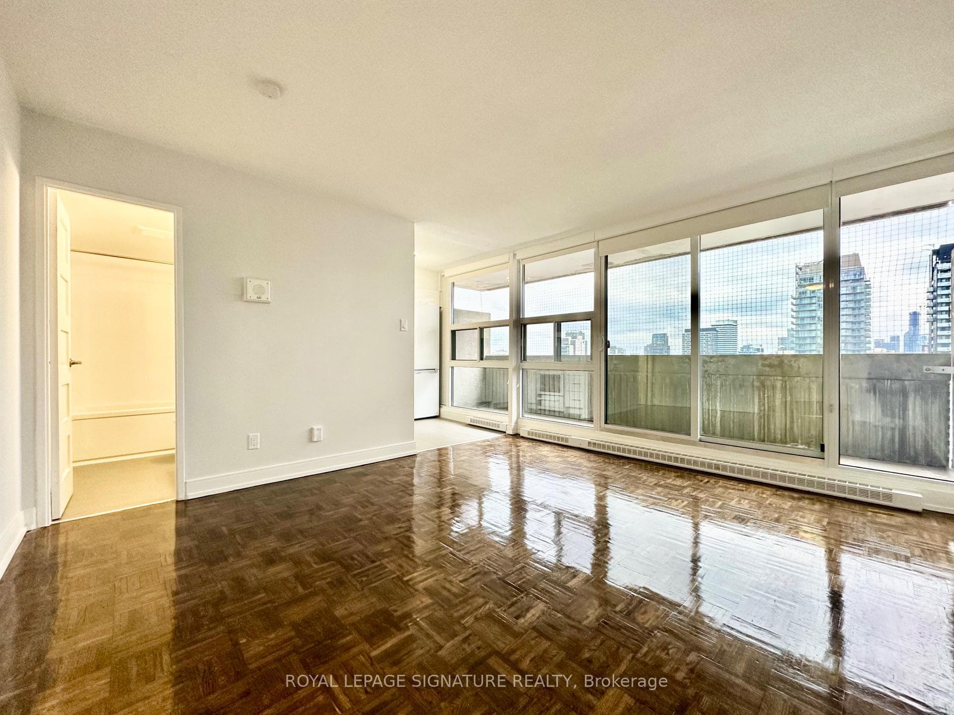 33 Isabella Street Unit 2715, Regent Park / Cabbagetown / St. James Town, ON M4Y 2P7 - Photo 1