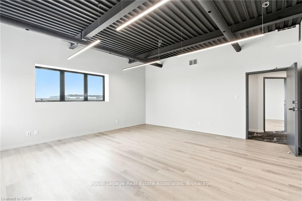 1232 Northside Road Unit 205, Burlington, ON L7M 1H6 - Photo 1