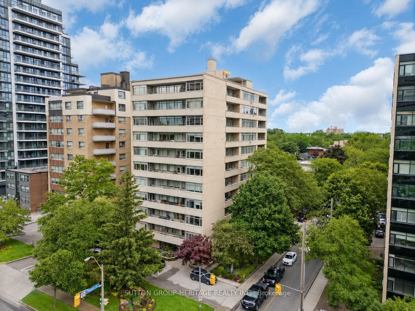 581 Avenue Road Unit 704, Toronto C02