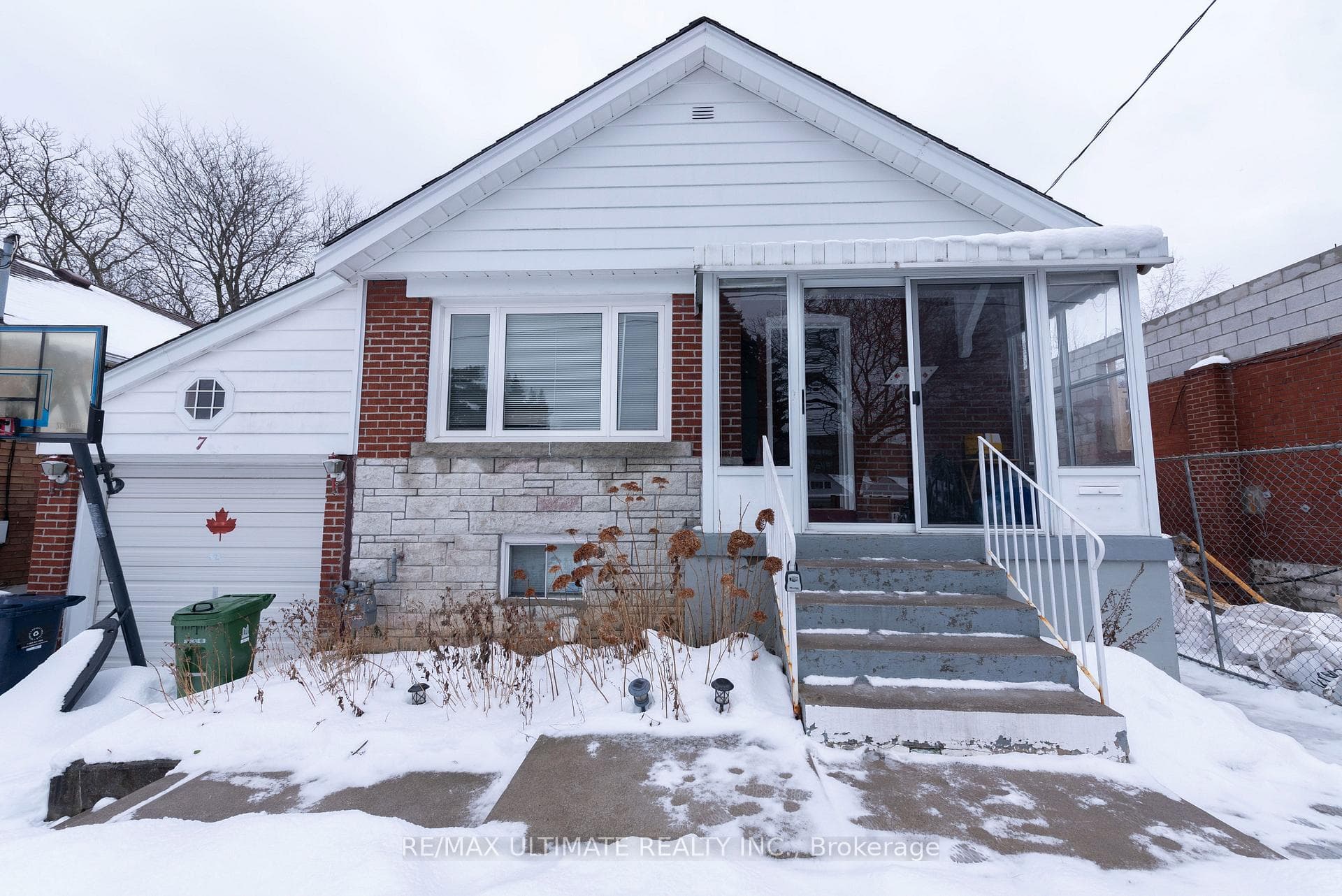 7 Joanith Lower Drive, Danforth / East York, ON M4B 1S6 - Photo 1