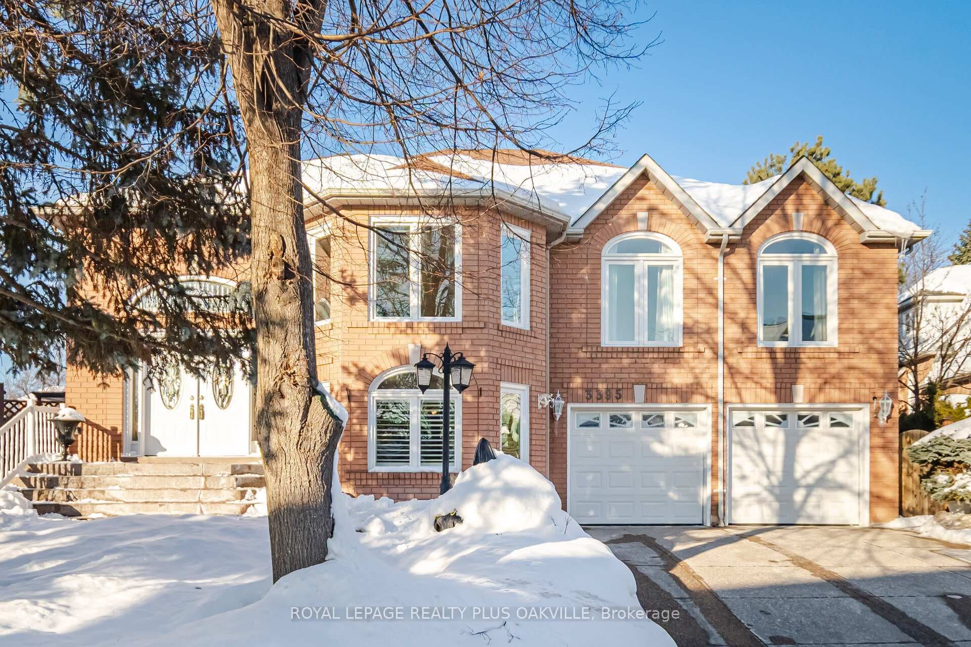 3395 Trelawny Circle, Mississauga, ON L5N 6N6 - Photo 1