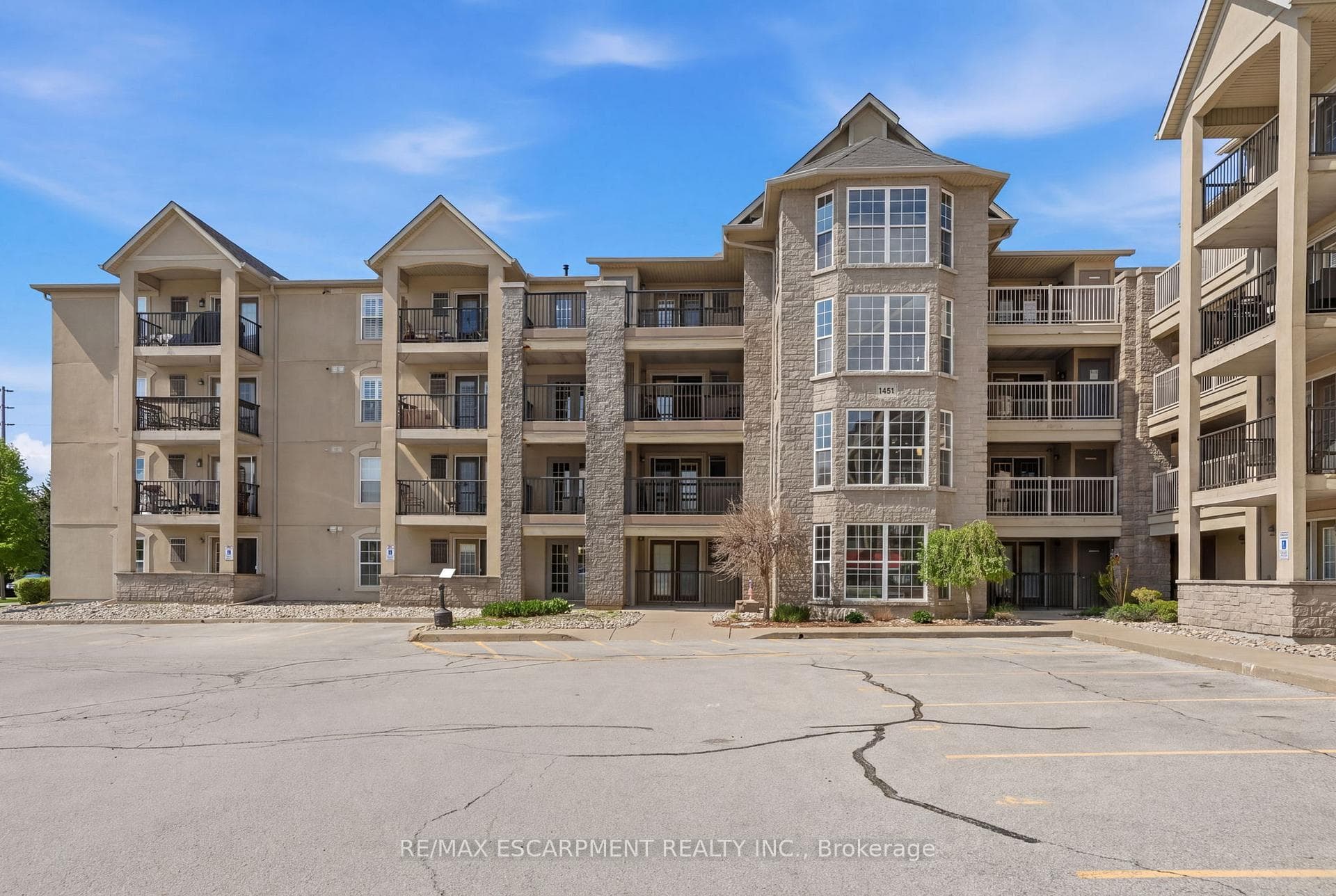 1451 WALKERS Line Unit 216, Burlington, ON L7M 4P1 - Photo 1
