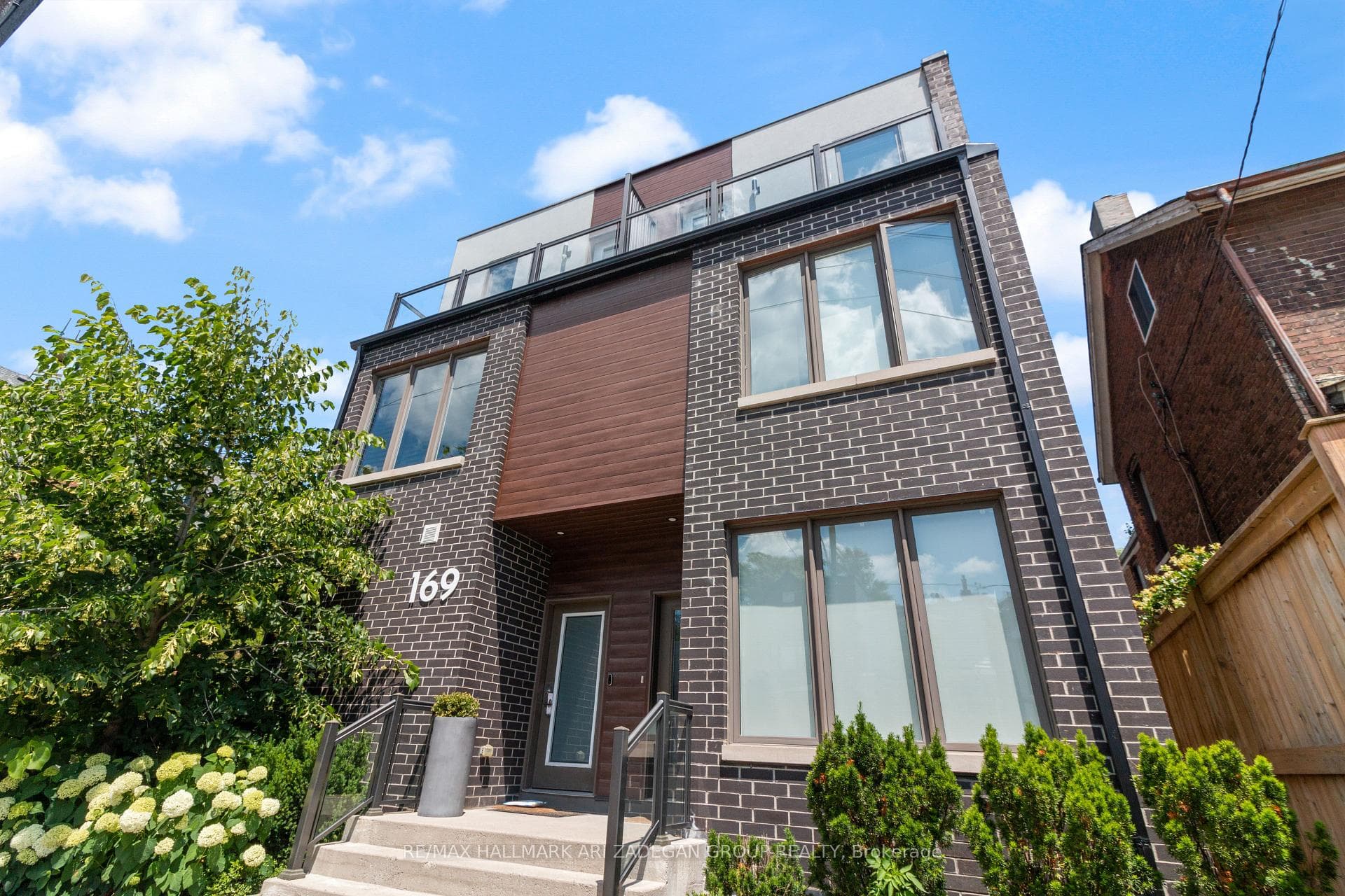 169 Jones Avenue Unit 10, Riverdale / Leslieville