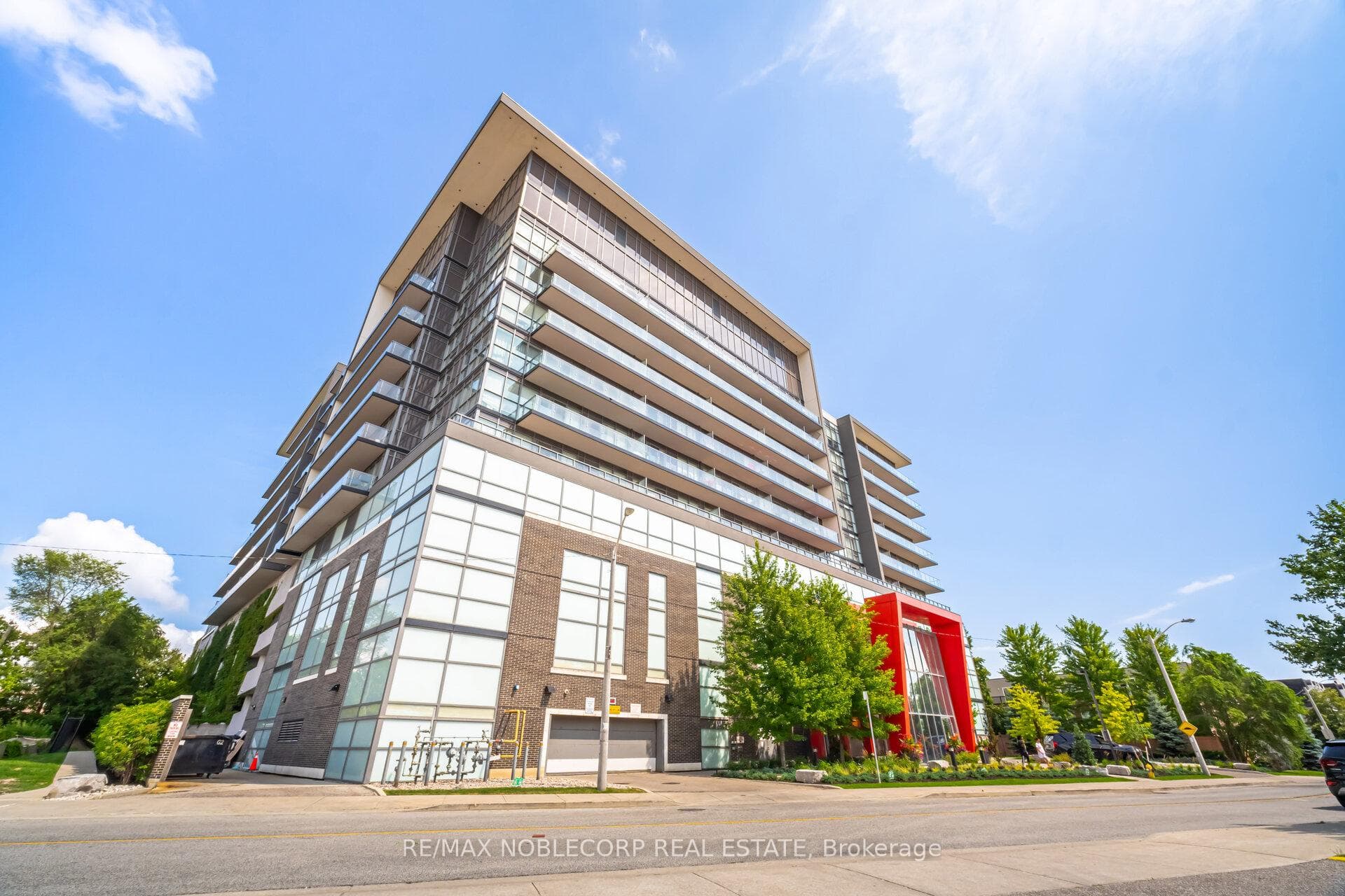 15 James Finlay Way Unit 624, Toronto W05