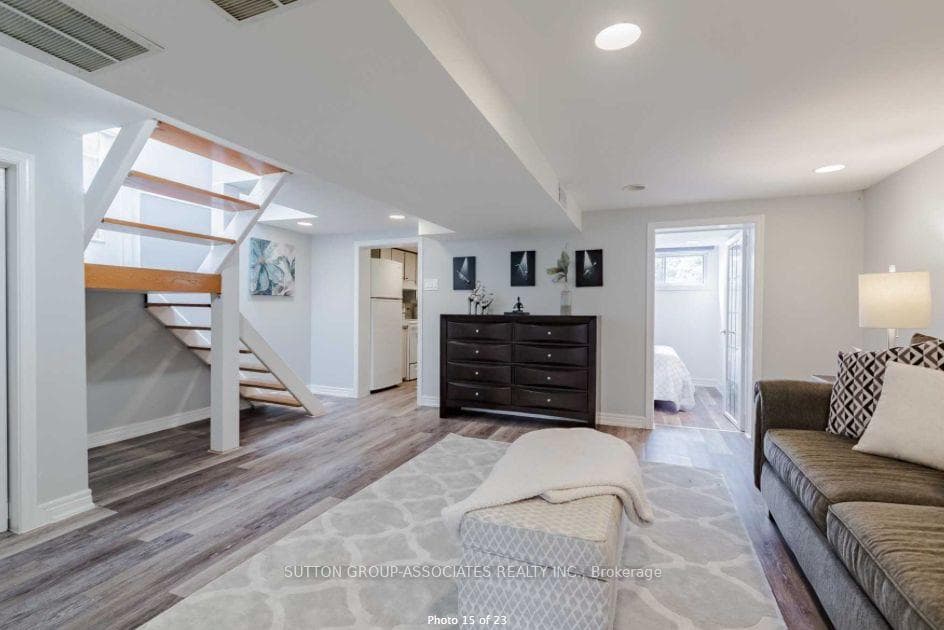 33 Hagar Avenue Unit lower, Bloor West Village / Swansea, ON M6N 3V1 - Photo 1