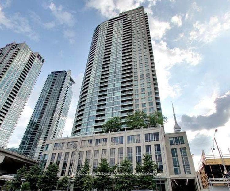 18 Yonge Street Unit 1905, Downtown Toronto / Waterfront, ON M5E 1Z8 - Photo 1