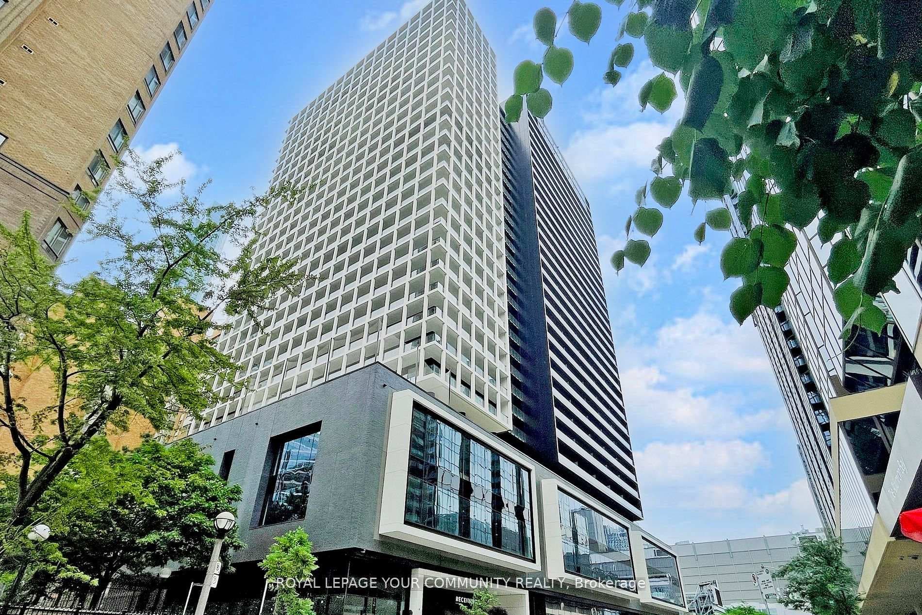 20 Edward Street Unit 2017, Toronto C01