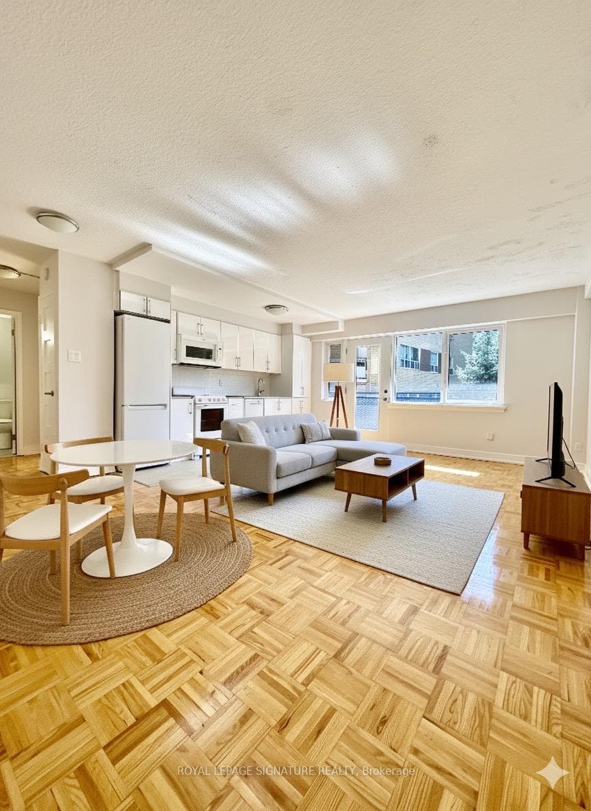 95 Lawton Boulevard Unit 205, Annex / Yorkville / Summerhill, ON M4V 1Z8 - Photo 1