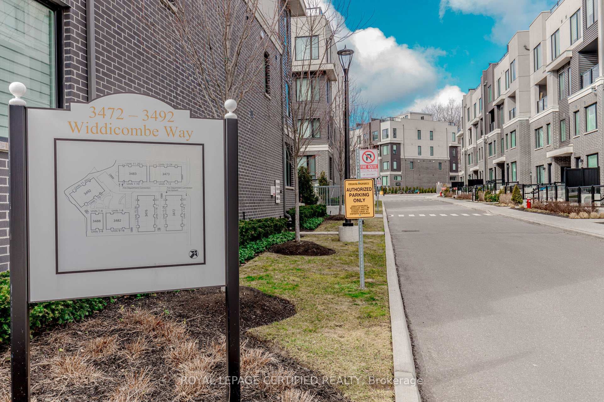 3483 Widdecombe Way Unit 16, Mississauga, ON L5L 0B8 - Photo 1