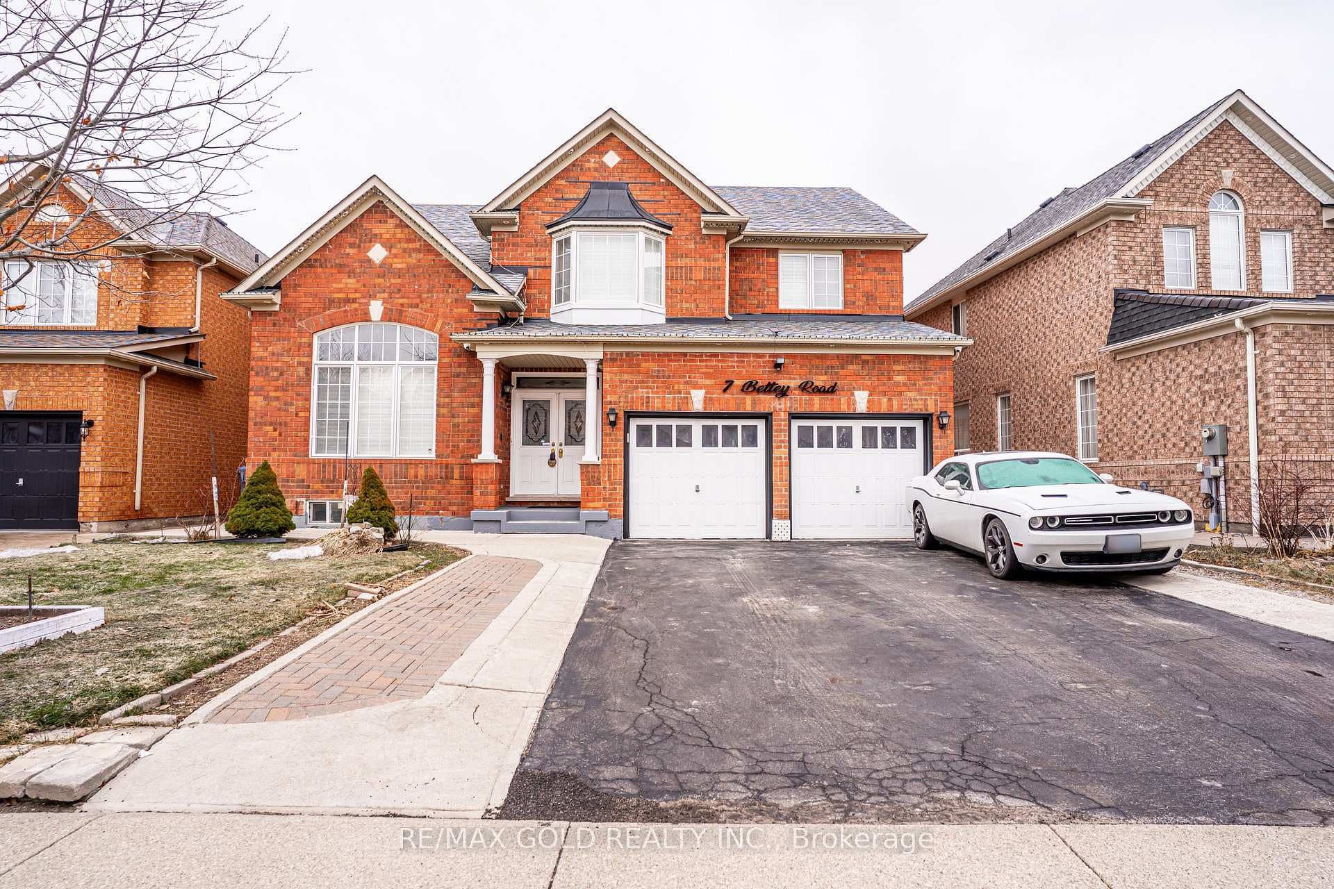 7 Bettey Road, Brampton, ON L6P 1S9 - Photo 1