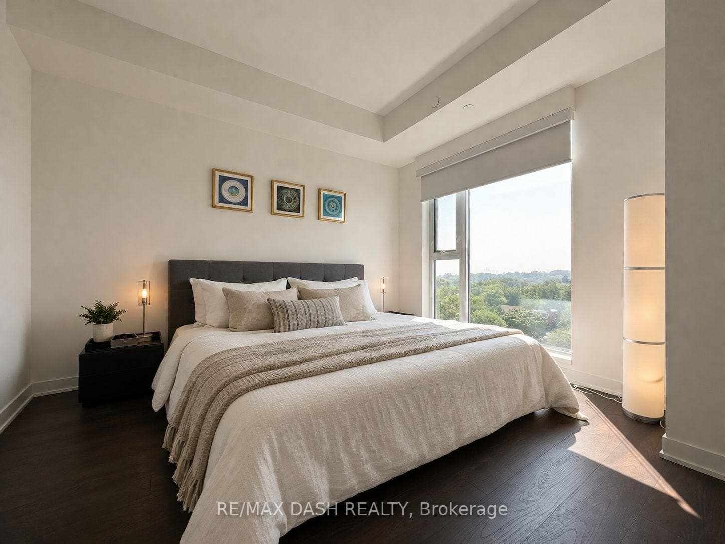 223 St Clair Avenue Unit 1002, Annex / Yorkville / Summerhill, ON M4V 1R3 - Photo 1