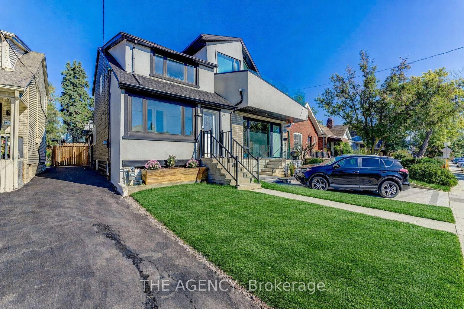 259 Robina Avenue, Forest Hill / Deer Park, ON M6C 3Y9 - Photo 1
