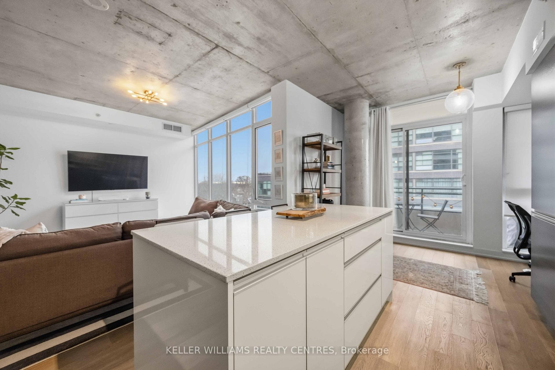 1190 Dundas Street Unit 615, Riverdale / Leslieville, ON M4M 0C5 - Photo 1