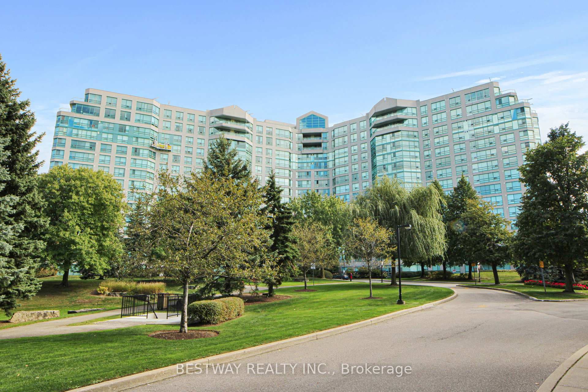 7825 Bayview Avenue Unit 807, Markham, ON L3T 7N2 - Photo 1