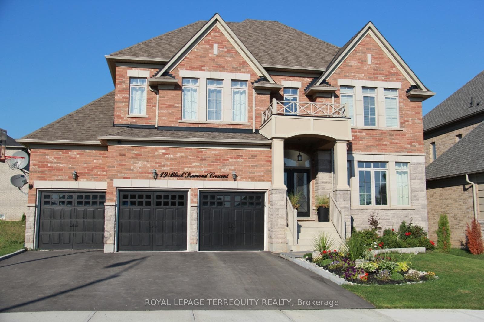 19 Black Diamond Crescent, Brampton, ON L6X 0V8 - Photo 1