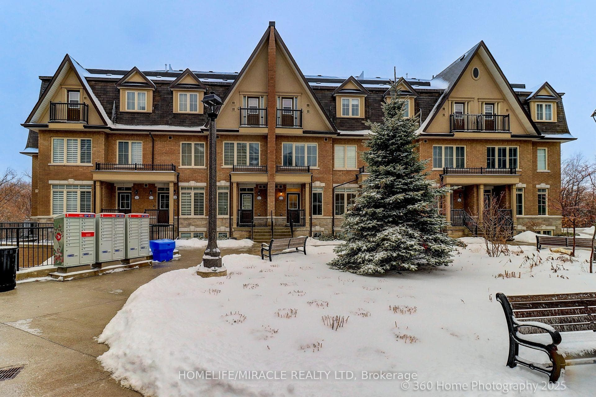 181 Parktree Drive Unit 33, Vaughan, ON L6A 5B1 - Photo 1