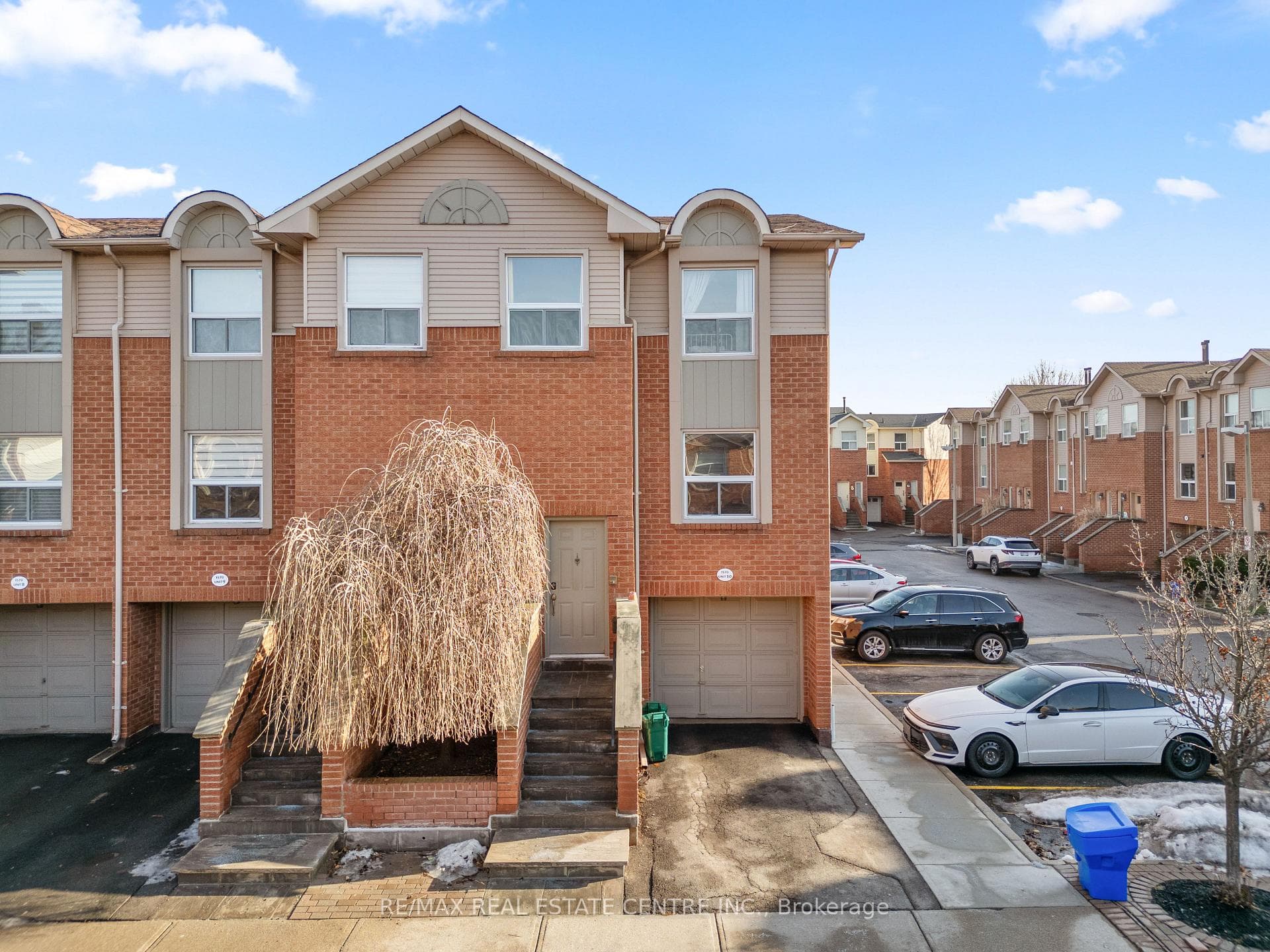 1570 Reeves Gate Unit 10, Oakville, ON L6M 3J3 - Photo 1