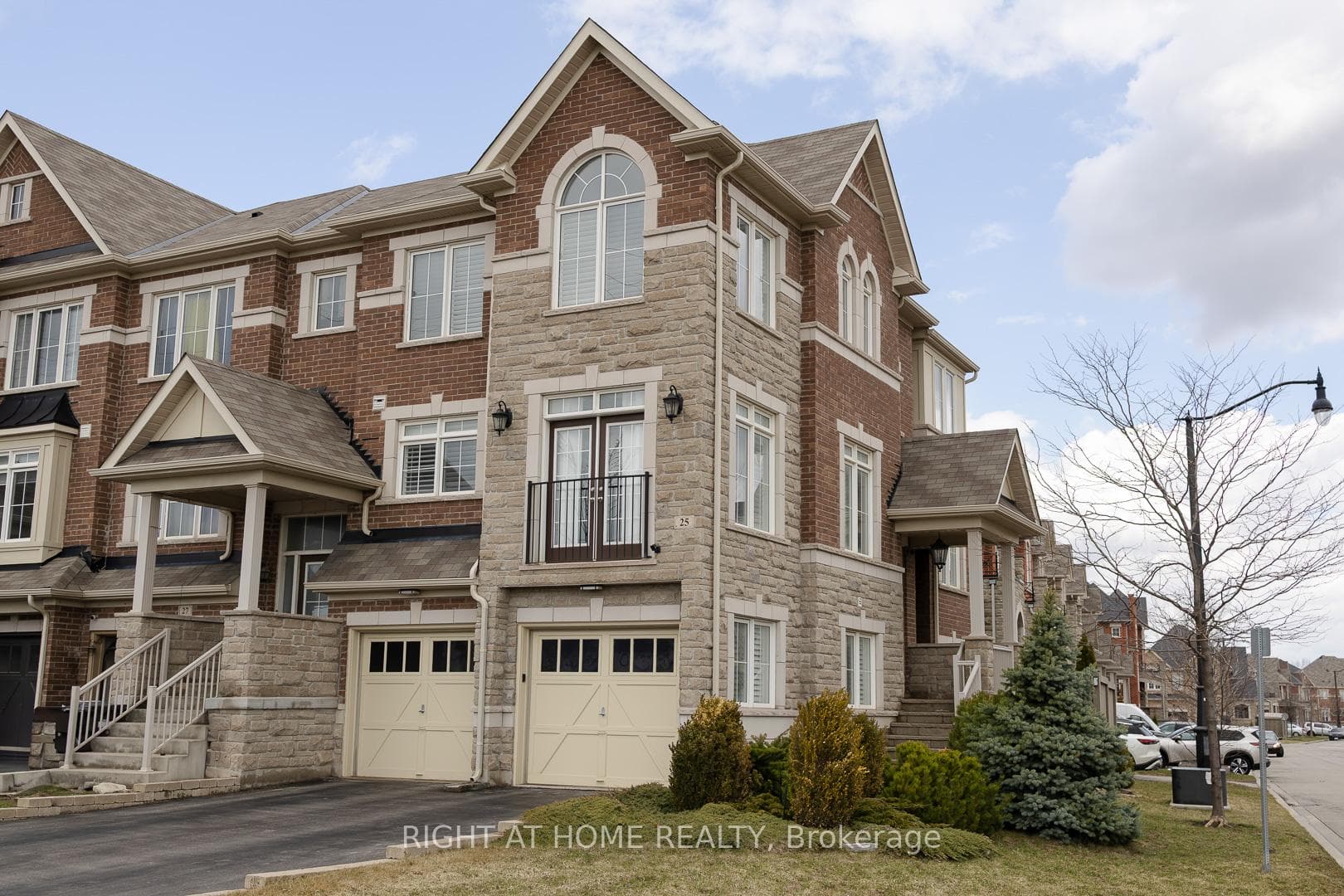 25 Rockman Crescent, Brampton, ON L7A 4B4 - Photo 1