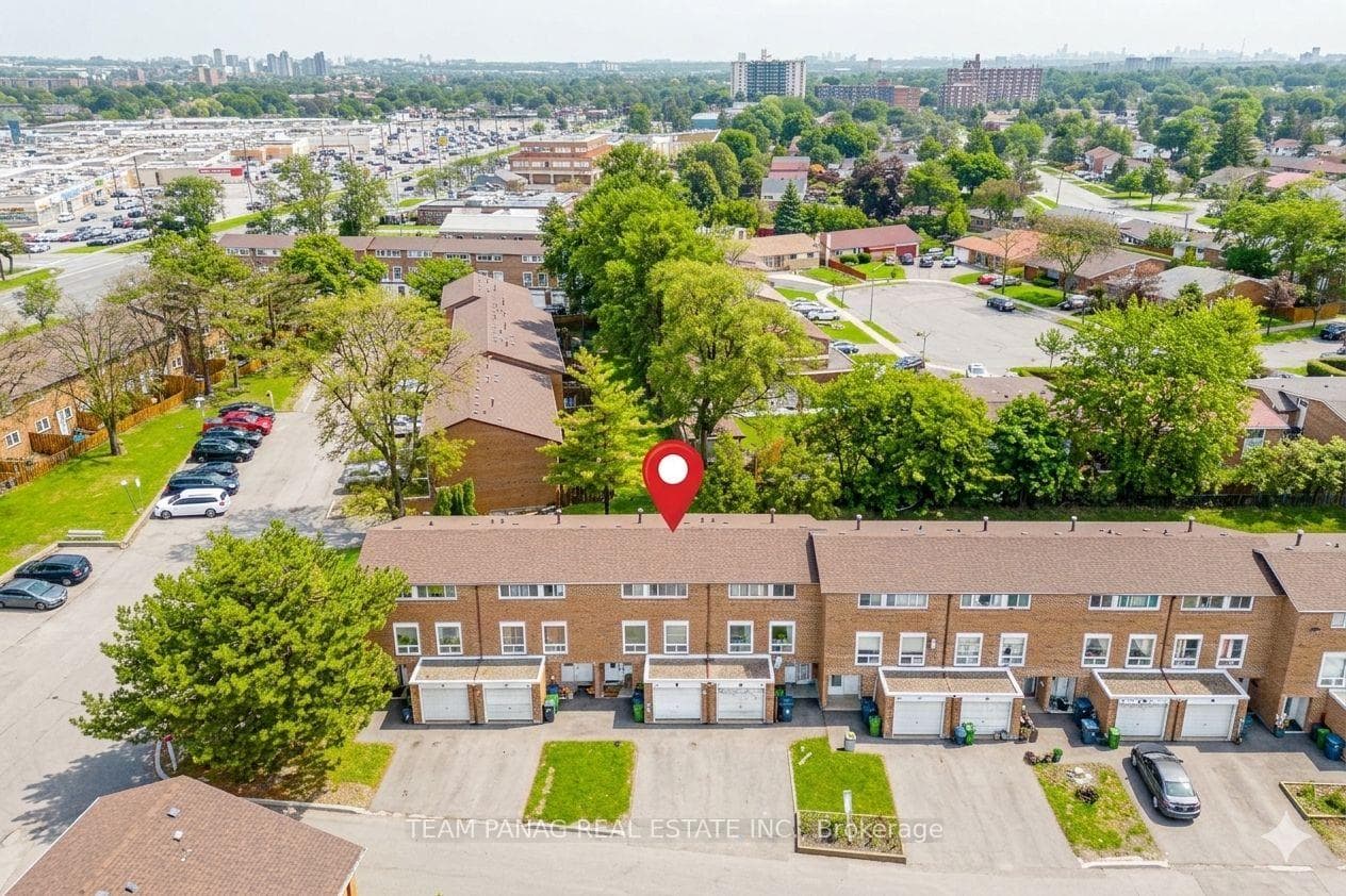 9 Kendleton Drive Unit 30, Etobicoke (West Mall / Rexdale), ON M9V 1T6 - Photo 1