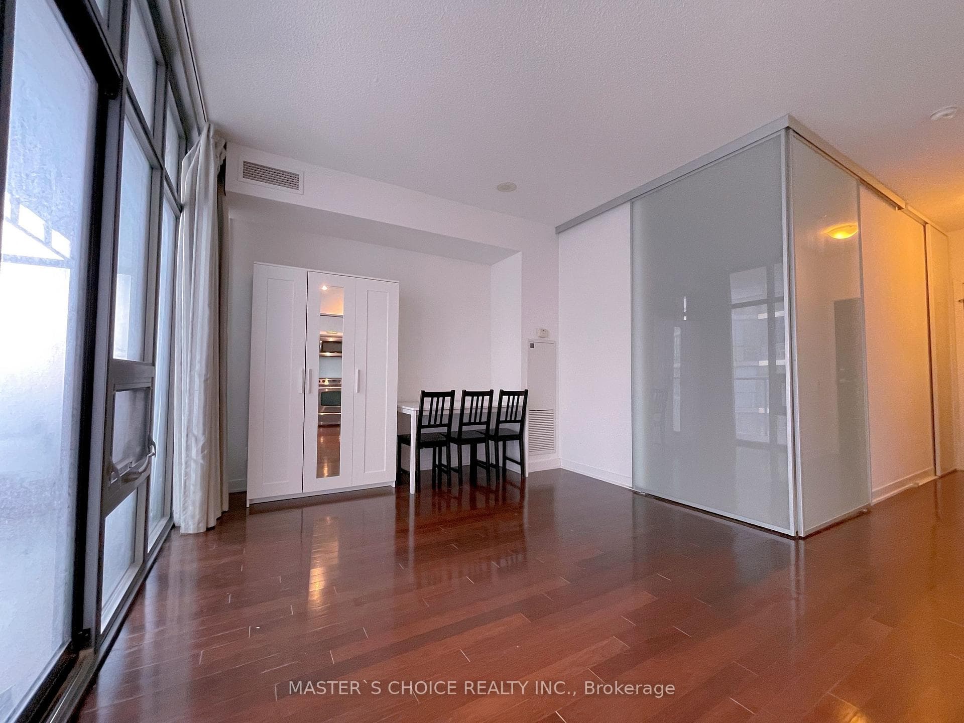 33 Charles Street Unit 2212, Regent Park / Cabbagetown / St. James Town, ON M4Y 1R9 - Photo 1