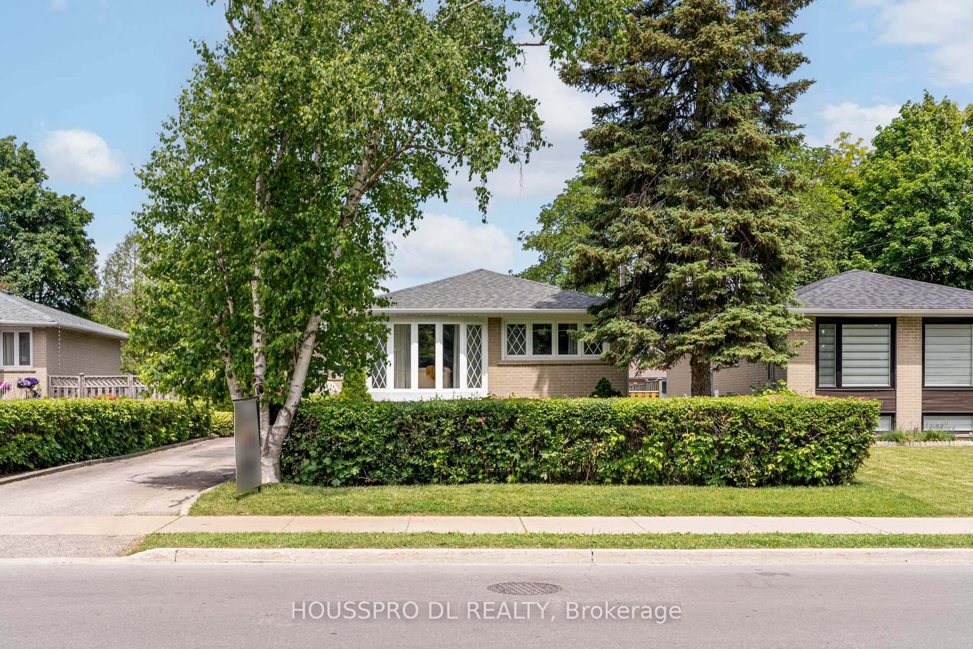 377 Palmer Avenue Unit Main Floor, Richmond Hill, ON L4C 1P7 - Photo 1