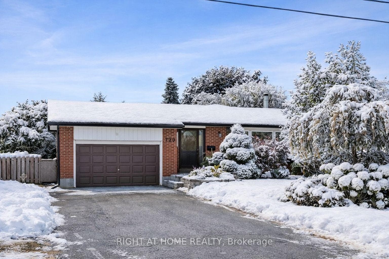 720 Leaside Street Unit lower, Pickering, ON L1W 2X1 - Photo 1