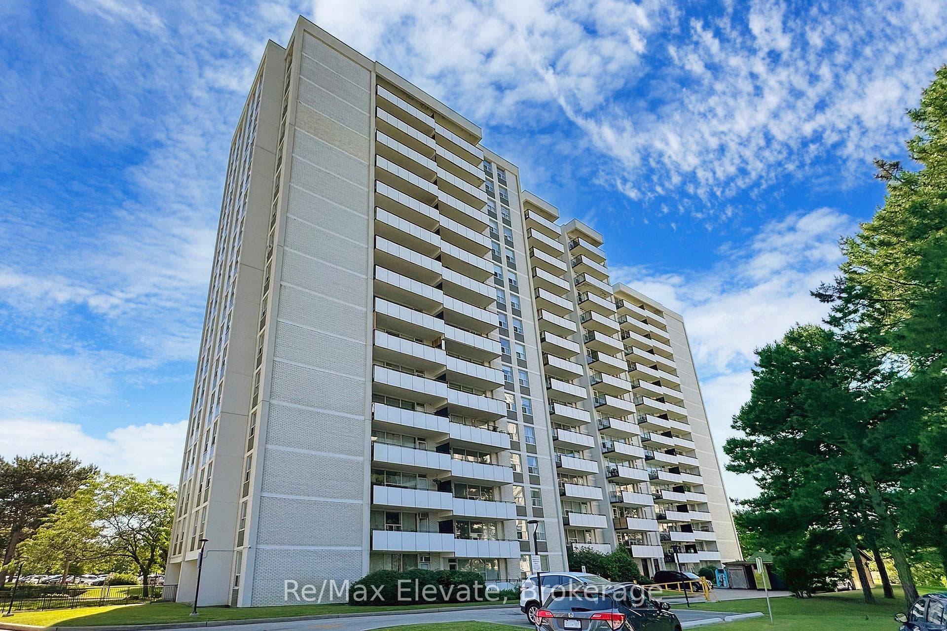 20 Forest Manor Road Unit 702, Toronto C15