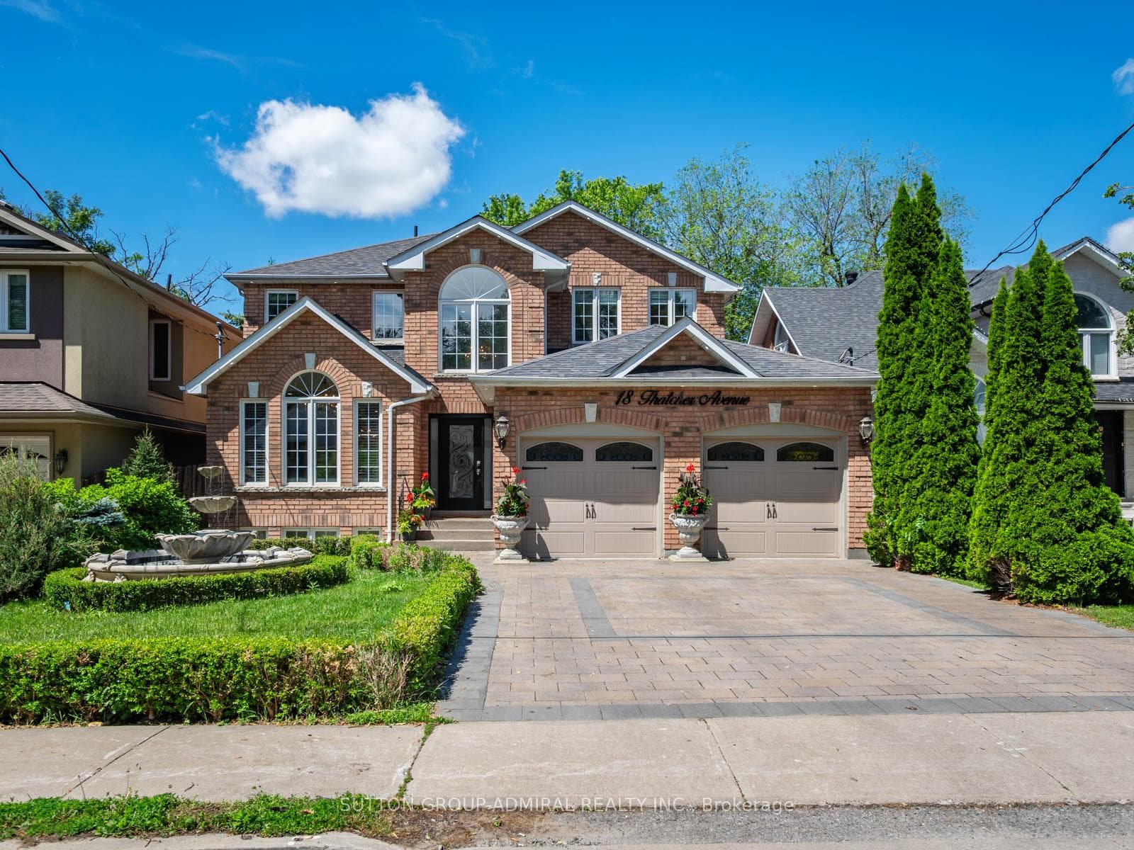18 Thatcher Avenue, Scarborough Town Centre, ON M1M 2M2 - Photo 1