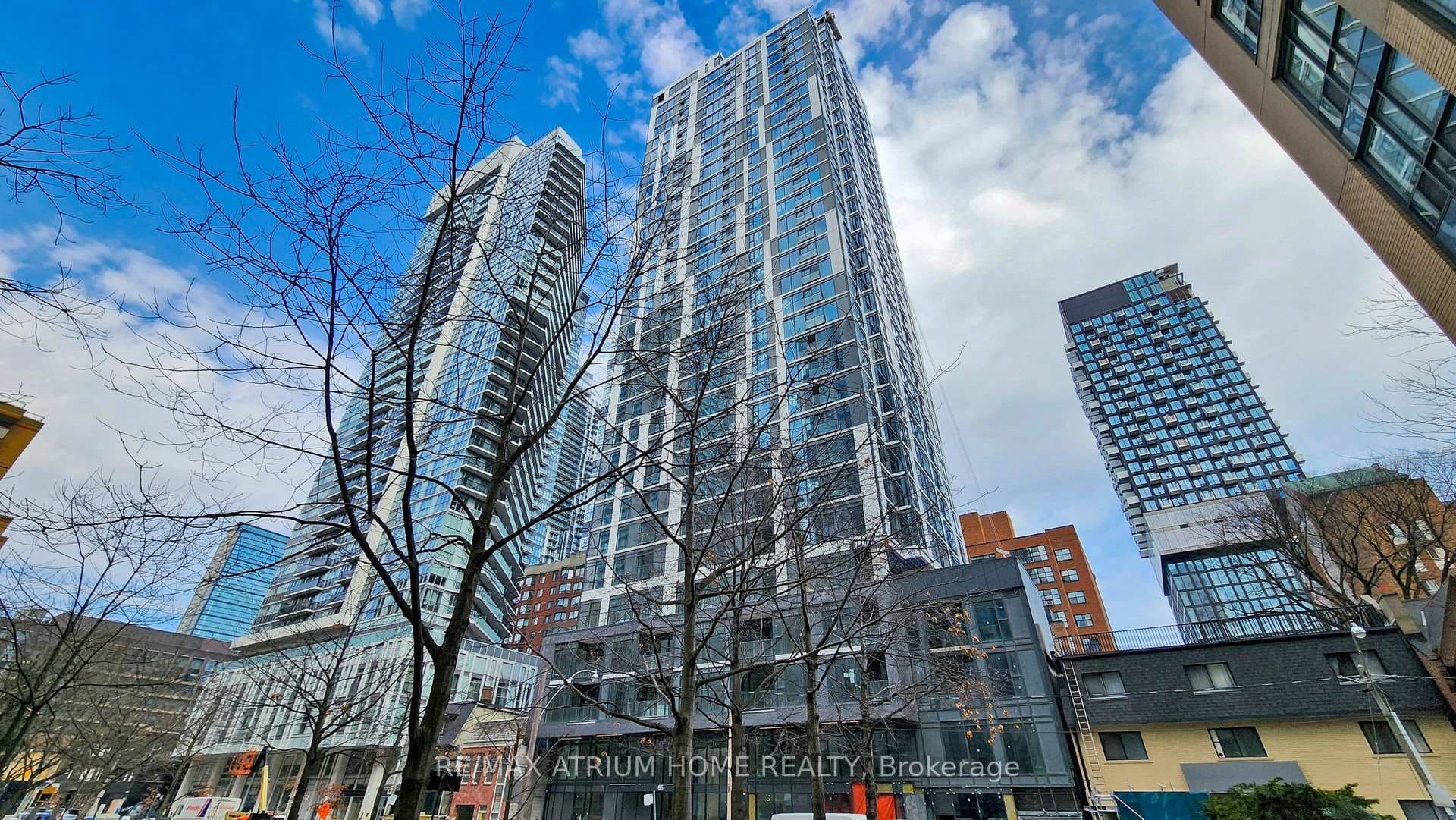 65 Mutual Street Unit 2704, Toronto C08