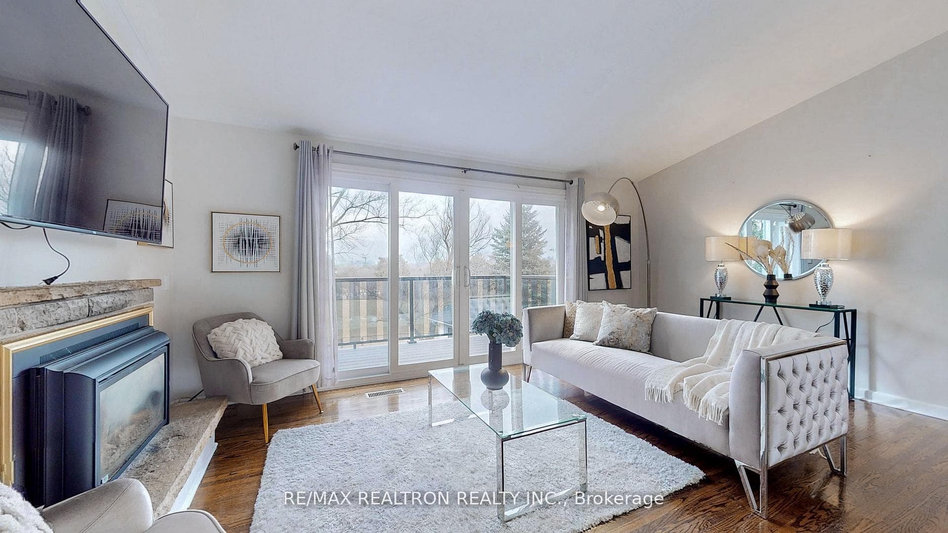292 Essex Avenue, Richmond Hill, ON L4C 2C2 - Photo 1