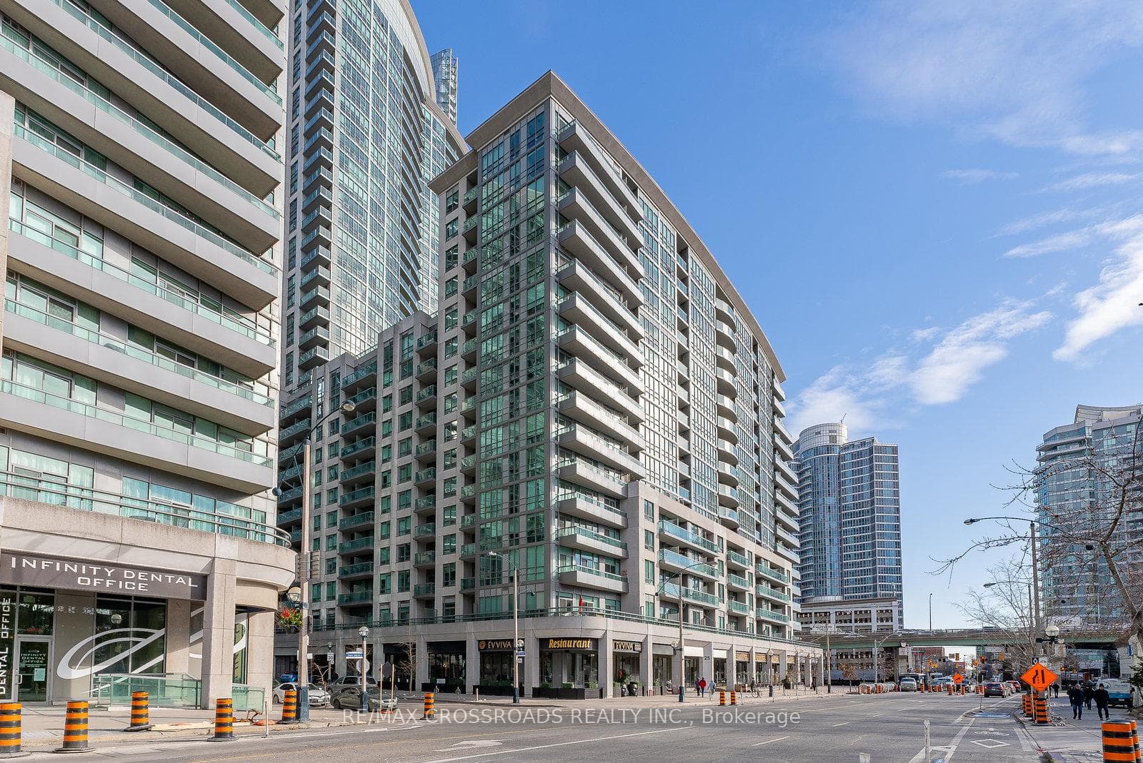 19 Grand Trunk Crescent Unit 2710, Downtown Toronto / Waterfront, ON M5J 3A3 - Photo 1