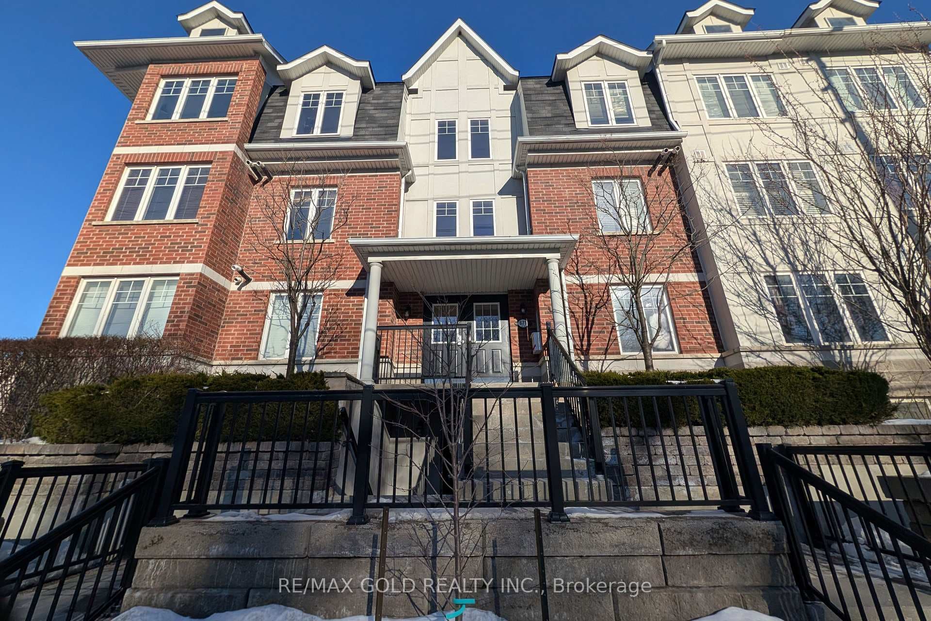 671 Warden Avenue Unit 26, Dorset Park / Kennedy Park, ON M1L 0G3 - Photo 1