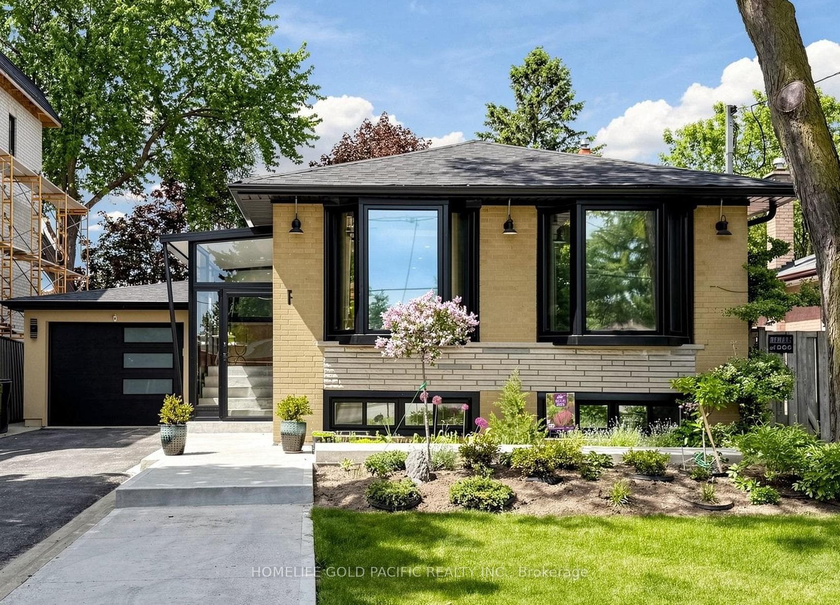 337 Palmer Avenue, Richmond Hill, ON L4C 1P5 - Photo 1