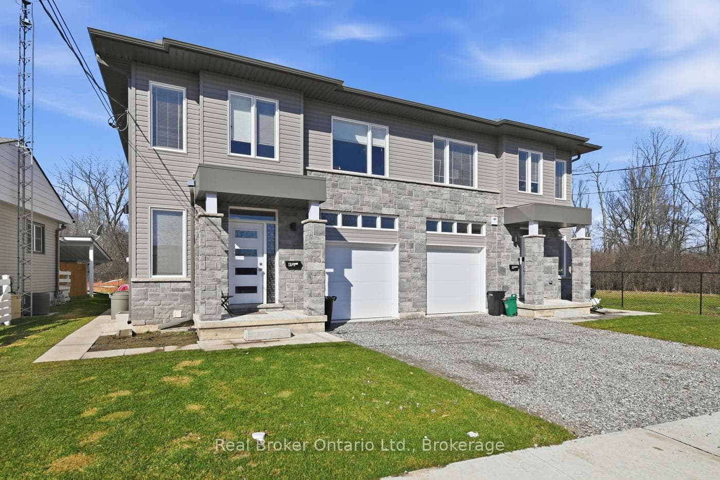 40 Pietz Avenue, Welland, ON L3C 1Z5 - Photo 1