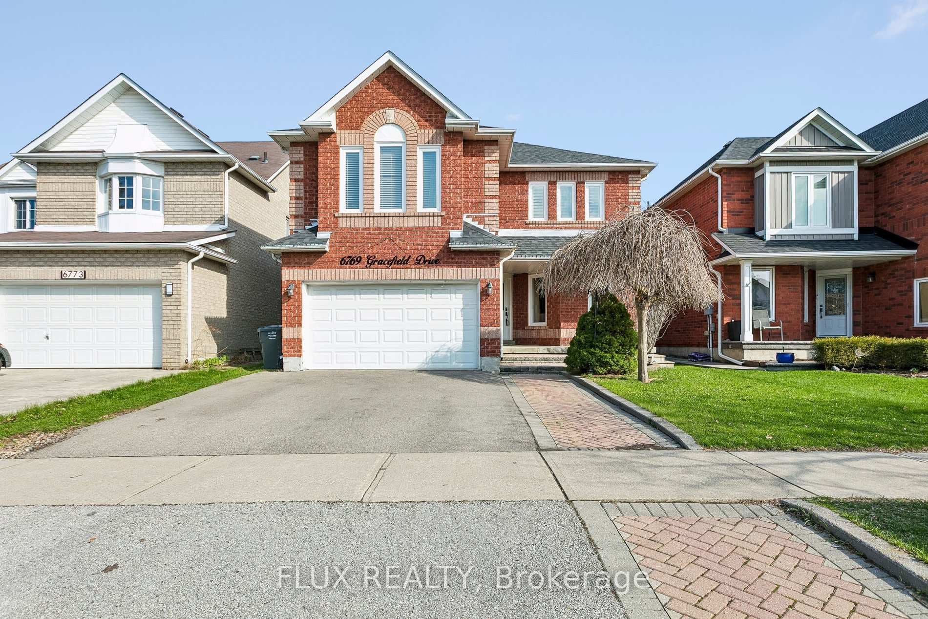 6769 Gracefield Drive, Mississauga, ON L5N 6T5 - Photo 1
