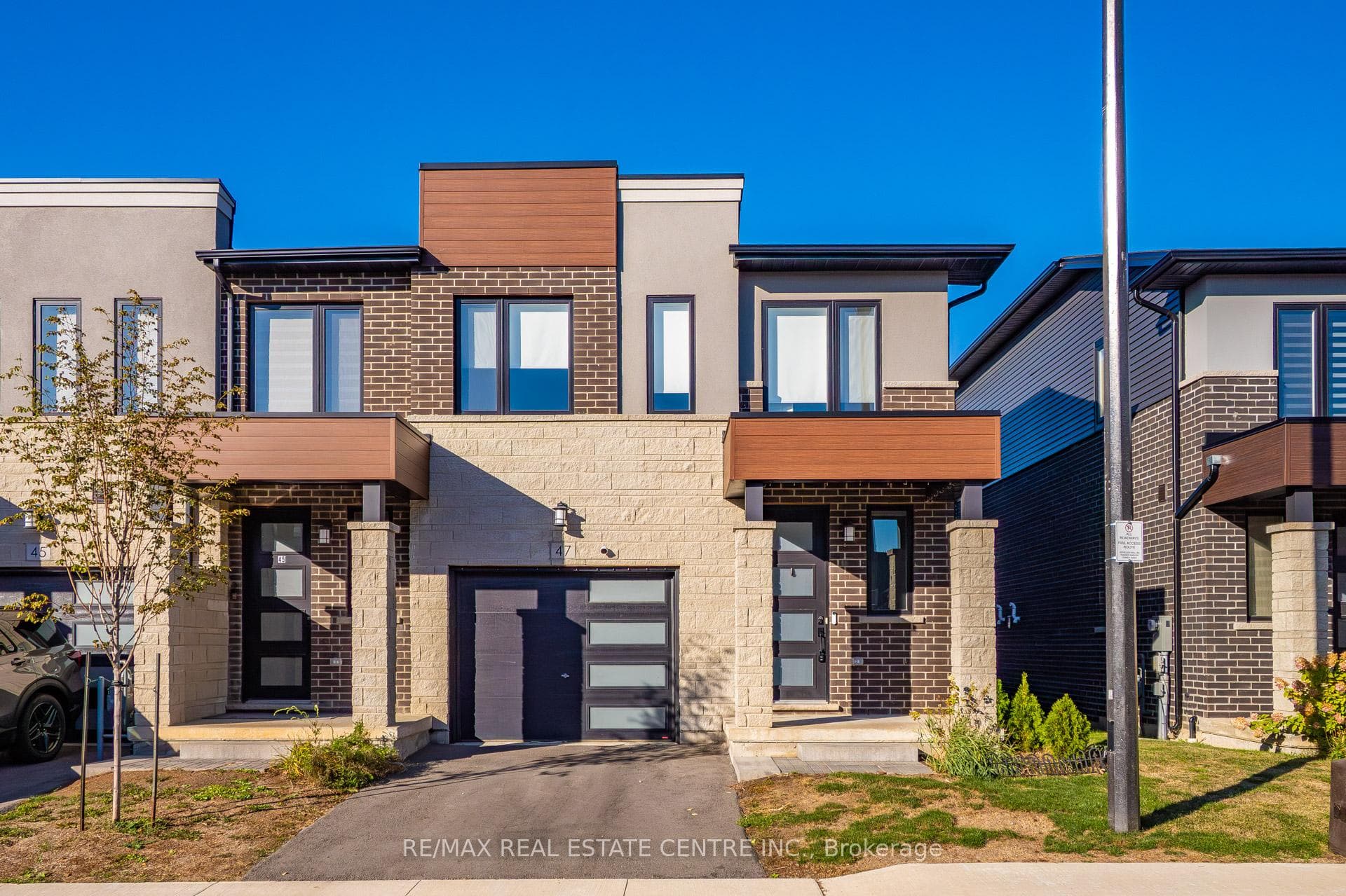 47 BENSLEY Lane, Hamilton, ON L9C 0E7 - Photo 1