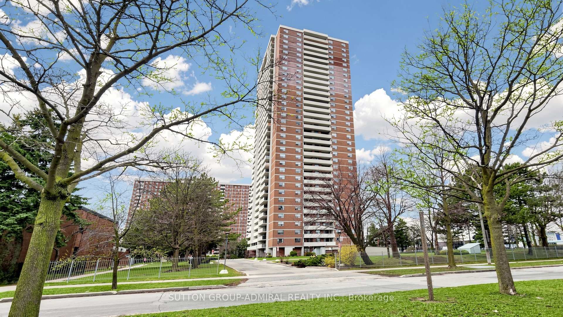 10 Tangreen Court Unit 3004, Thornhill / Willowdale, ON M2M 4B9 - Photo 1