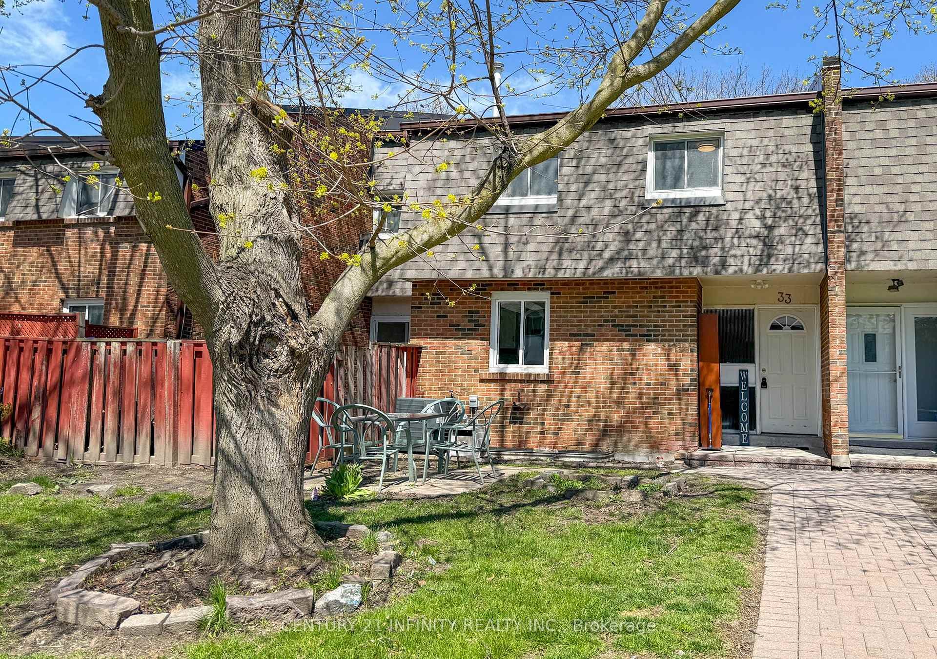 101 Dovedale Drive Unit 33, Whitby