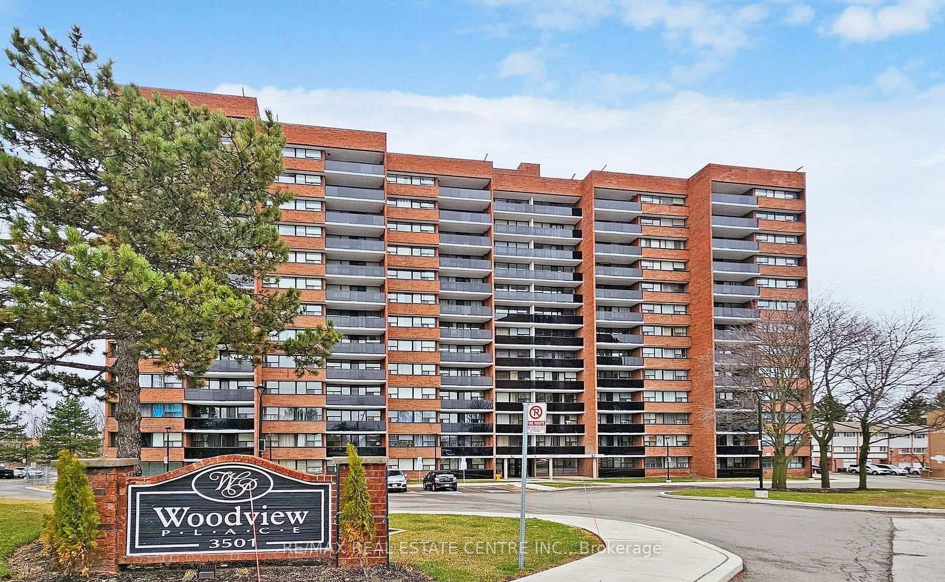 3501 Glen Erin Drive Unit 902, Mississauga, ON L5L 2E9 - Photo 1