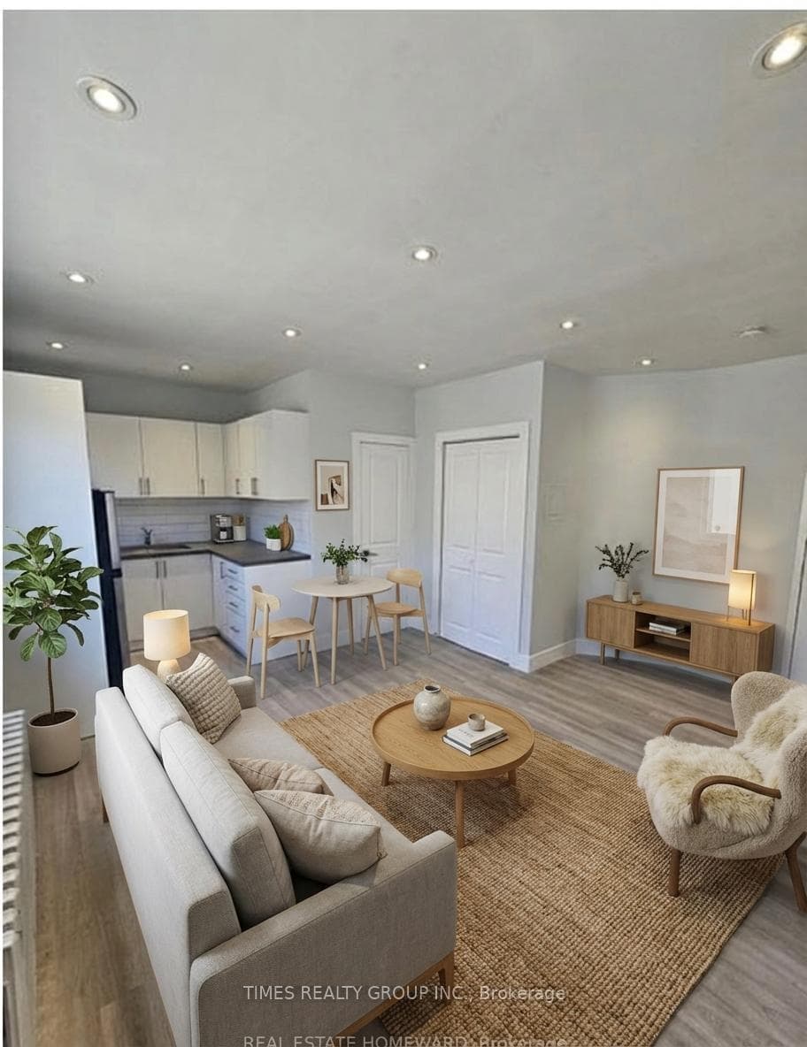 1566 Avenue Road Unit 203, Lawrence Park / Bedford Park, ON M5M 3X6 - Photo 1
