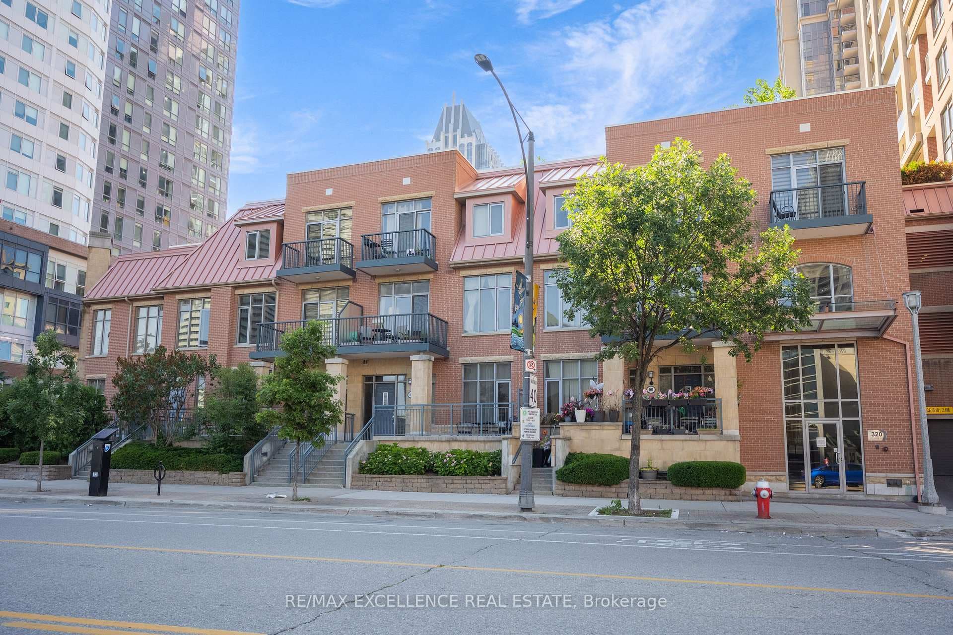 320 City Centre Drive Unit Gv202, Mississauga, ON L5B 4P8 - Photo 1